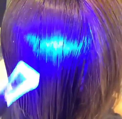 激光发射法高科技的拉直头发方法